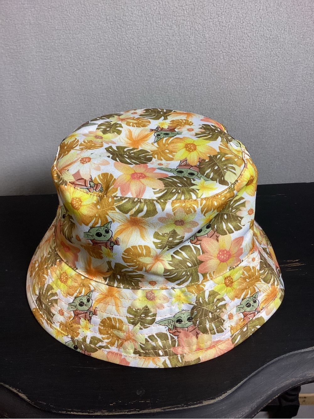 Star Wars Baby Yoda Grogu Floral Bucket Hat in Yellow and Green Reversible